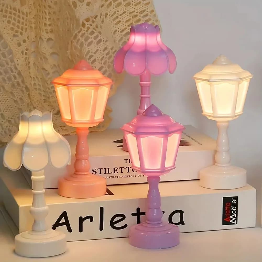 Mini lampka stołowa z abażurem w kształcie płatków, ciepłe światło nocne w stylu lampionu