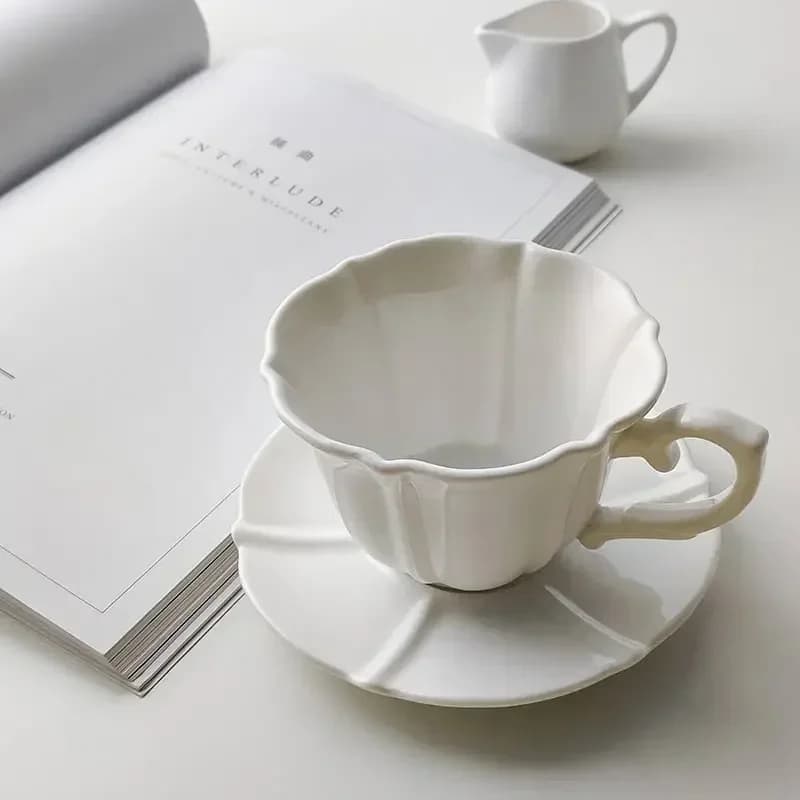 Zestaw filiżanek ze spodeczkami z porcelany kostnej, styl nordycki, 250 ml