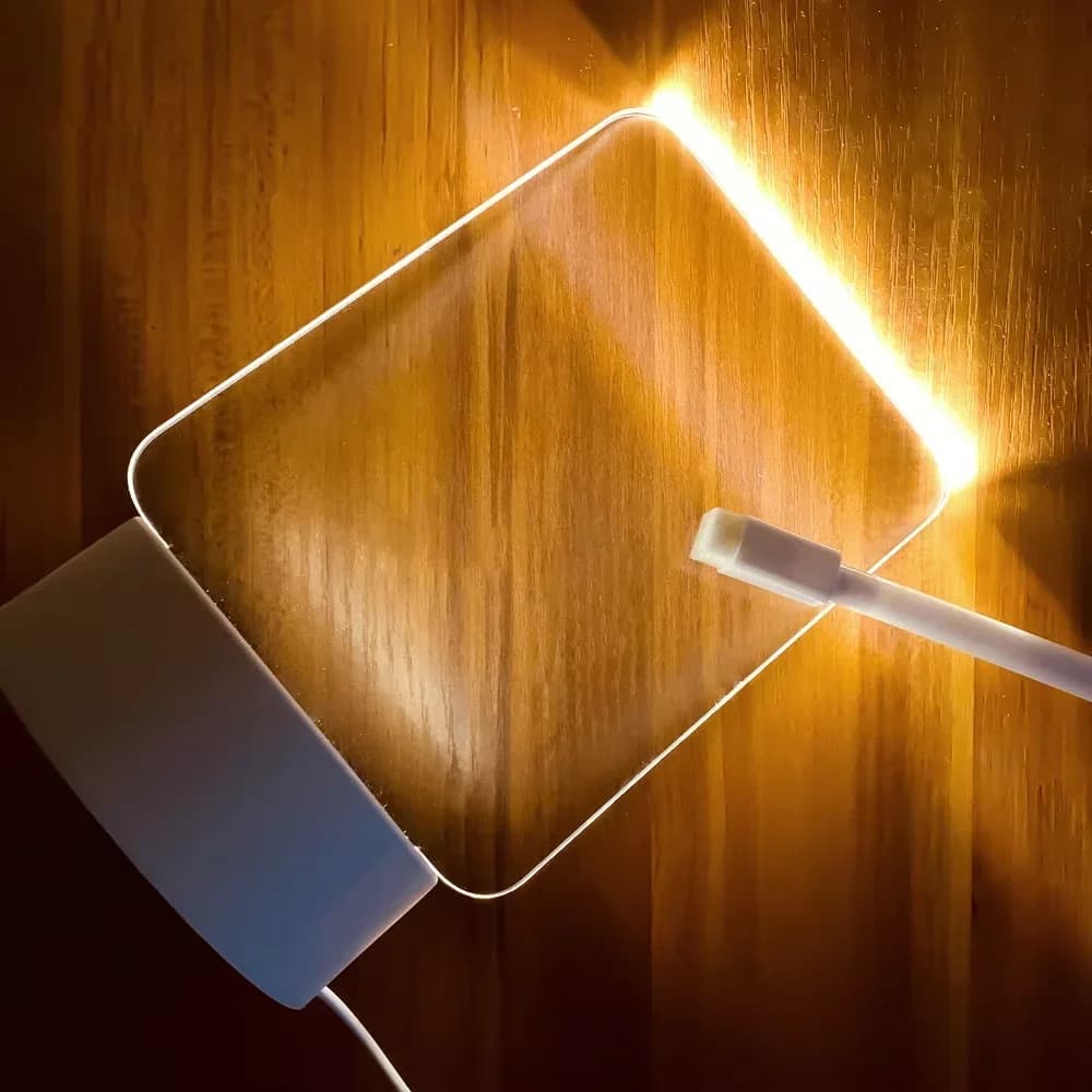 Tablica LED USB z rysikiem i funkcją nocnej lampki do biurka
